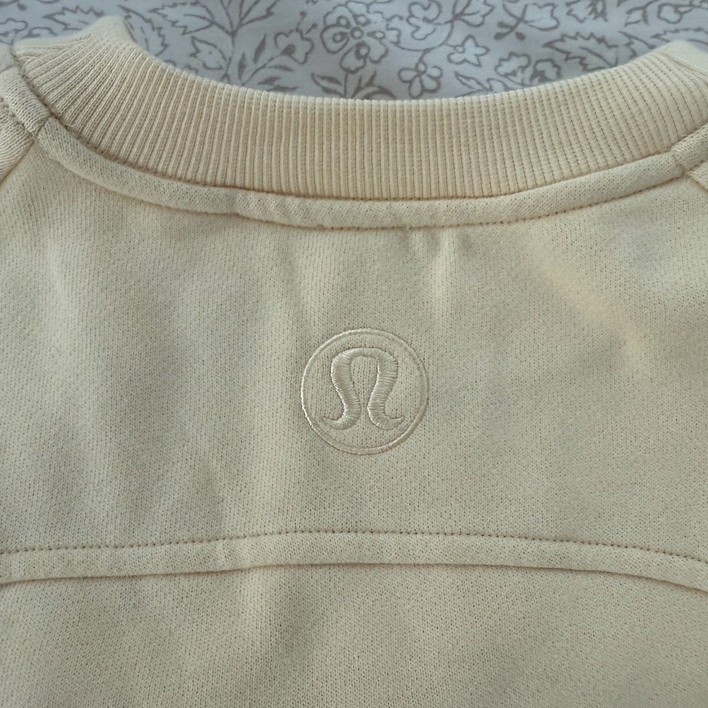 RARE SOLD OUT Lululemon Scuba Oversized Pullover (XS/S) in Butter Cream - Picture 7 of 10